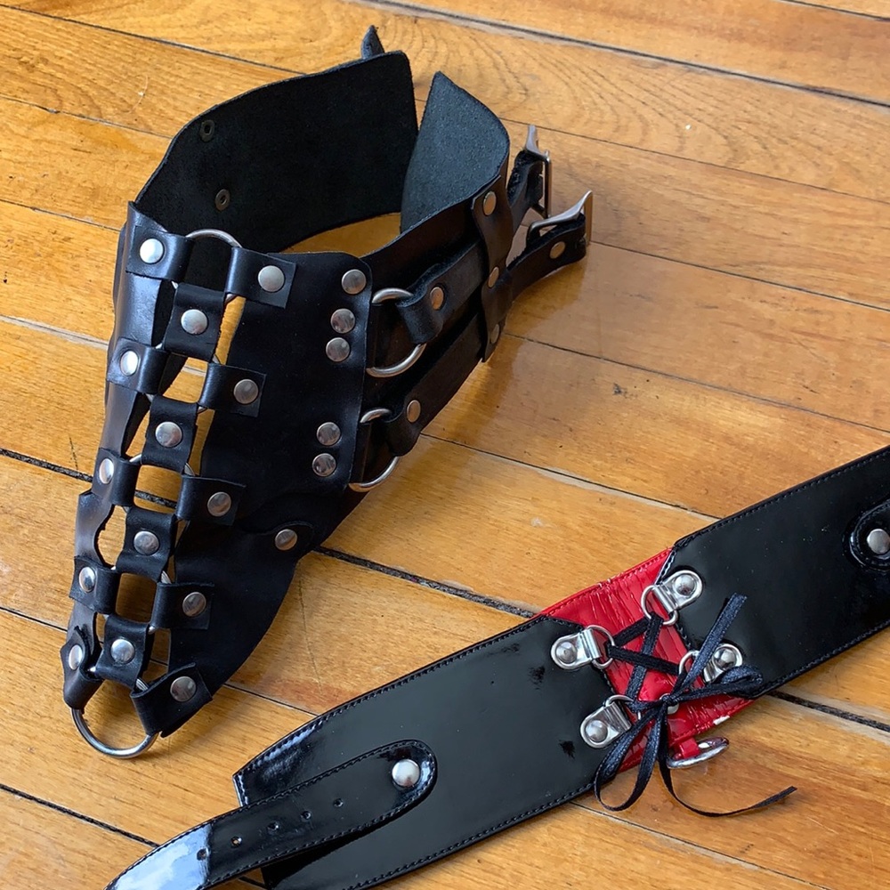 Leather neck corset collar plus free collar never been worn! Goth emo bracelet🖤